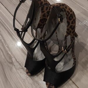 Sergio rossi heels size 8 usd